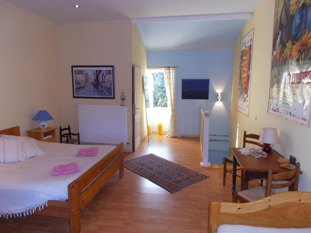 Chambres D'Hotes Hameau De Lalanne Castillon-Massas Room photo